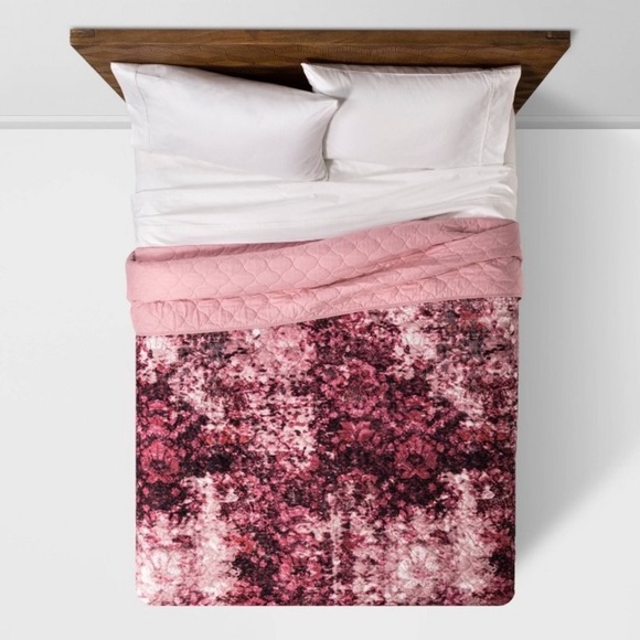 Opalhouse Bedding Opalhouse Textured Velvet Vintage Rug Quilt W2